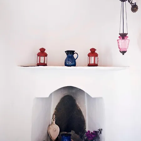 Liotrivi, Traditional House Apolonía