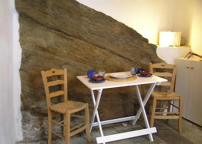 Liotrivi, Traditional House * 아폴로니아