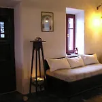 Liotrivi, Traditional House *