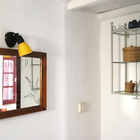 Liotrivi, Traditional House *