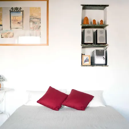 Liotrivi, Traditional House Tatil Evi